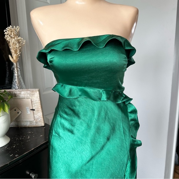 RUNAWAY THE LABEL LORENA MAXI DRESS - Picture 7 of 13